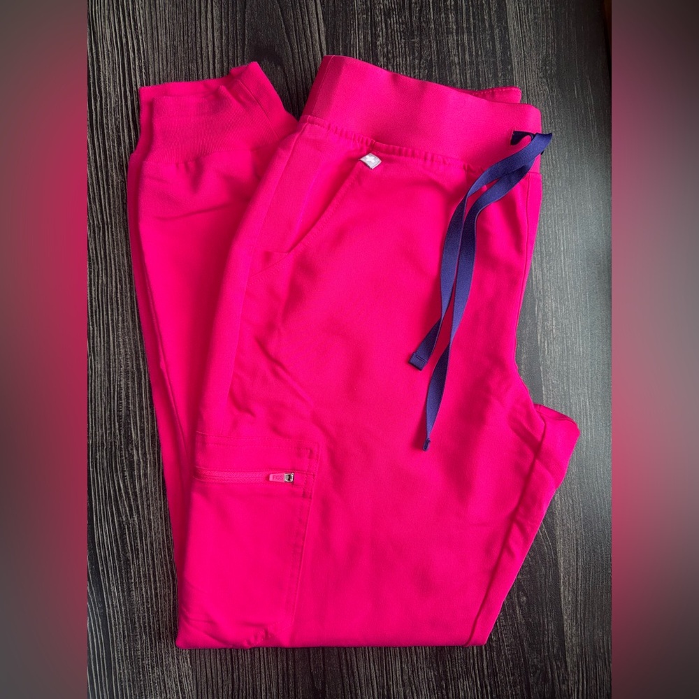 Figs Women's Scrub Pants in Bright Pink with Navy Tie